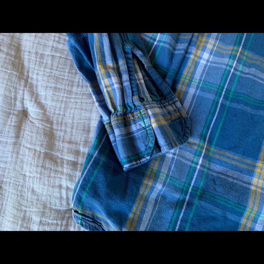 Mossimo button down - Picture 3 of 3